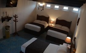 Hostal Plaza Central
